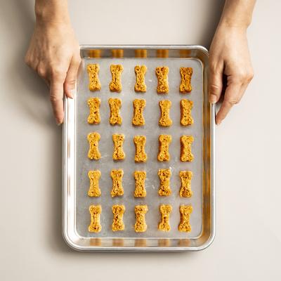 Galletas deshidratadas con forma de hueso Chicken Littles para perros y gatos, bolsa de 7 oz