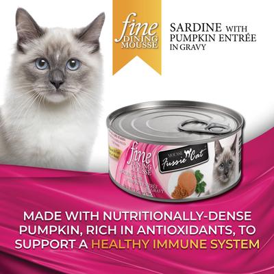 Comida húmeda para gatos Fine Dining Mousse Sardine con calabaza, lata de 2.47 oz, caja de 24