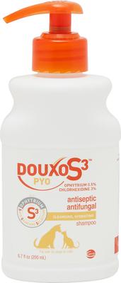 PYO Antiseptic Antifungal Chlorhexidine Dog & Cat Shampoo, 16.9-oz bottle