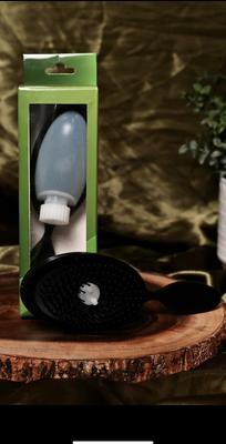 Beauty By Benjamin The Benjamin Brush Cat, Dog & Horse Short Hair Product Pump & Brush