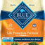 Paquete: Alimento húmedo Blue Buffalo Wilderness con carne de res y salmón + Alimento seco para perros de razas grandes con receta de pollo y arroz integral Life Protection Formula
