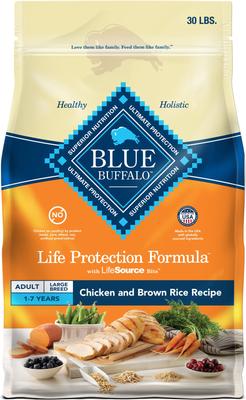 Paquete: Alimento húmedo Blue Buffalo Wilderness con carne de res y salmón + Alimento seco para perros de razas grandes con receta de pollo y arroz integral Life Protection Formula