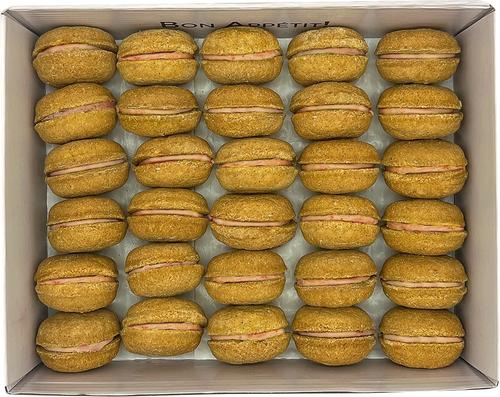 Mint All-Natural Handmade Macaron Dog Treats, 6 count