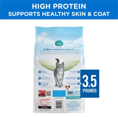 Plus Skin & Coat Health Formula Natural Salmon & Ocean Whitefish High Protein Dry Cat Food, 3.5-lb bag