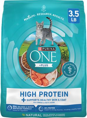Plus Skin & Coat Health Formula Natural Salmon & Ocean Whitefish High Protein Dry Cat Food, 3.5-lb bag