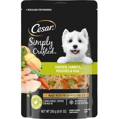 Alimento húmedo para perros Simply Crafted con carne de res, pollo, papas moradas, guisantes y zanahorias, bolsa de 8.82 oz