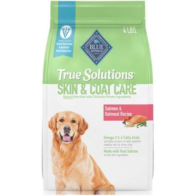 True Solutions Skin & Coat Alimento seco para perros adultos con salmón natural, bolsa de 24 lb