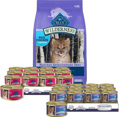 Paquete variado para gatitos: alimento seco Blue Buffalo de pollo, alimento enlatado de pollo y alimento enlatado de salmón.