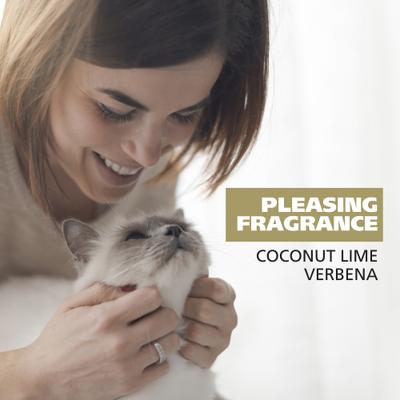 Refresh Coconut Lime Verbena Cat Cleaning Wipes, White/Black/Gold