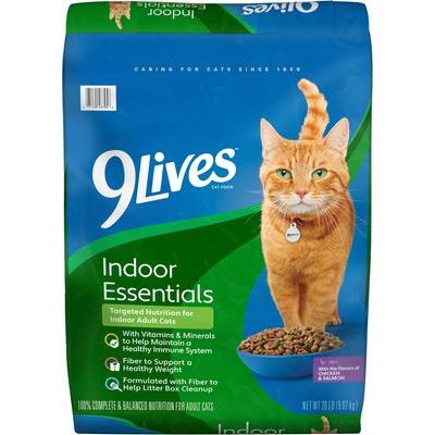 Alimento seco para gatos adultos Indoor Essentials con pollo y salmón