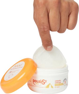 Bundle: Douxo S3 PYO Antiseptic Antifungal Chlorhexidine Wipes, 30 count + Dog & Cat Shampoo