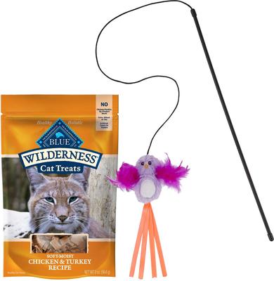 Bundle: Blue Buffalo Wilderness Chicken & Turkey Grain-Free Cat Treats, 2-oz bag + Frisco Bird Teaser with Feathers Cat Toy, Purple
