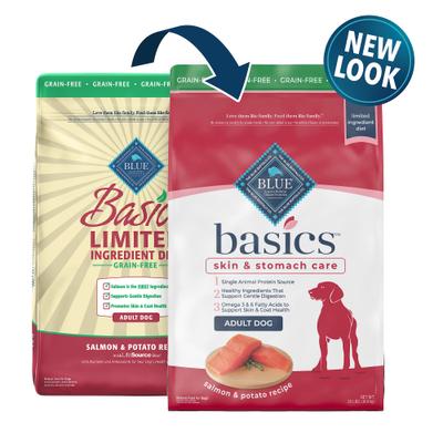 Paquete: Blue Buffalo Basics Skin & Stomach Care Grain-Free Formula Salmon & Potato Recipe Adult Dry Food + Biscuits Salmon & Potato Dog Treats