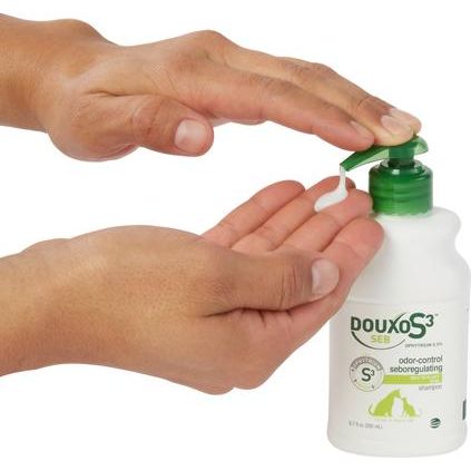 Champú seborregulador para perros y gatos SEB Odor-Control, botella de 6.7 onzas líquidas