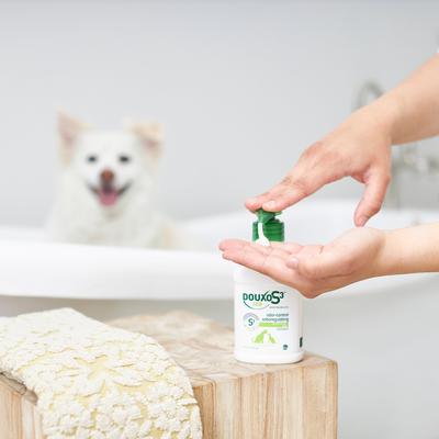 Champú seborregulador para perros y gatos SEB Odor-Control, botella de 6.7 onzas líquidas
