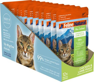 Comida húmeda para gatos sin cereales Chicken & Lamb Feast, bolsa de 3 oz, caja de 12