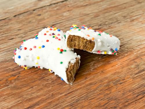 Birthday Bundt Cake & Birthday Caddy Peanut Butter & Honey Crunchy Dog Treats, 2 count