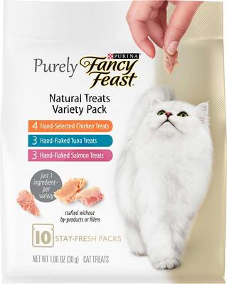 Bundle: Fancy Feast Savory Centers Canned Food + Purely Natural Treats Cat Treats