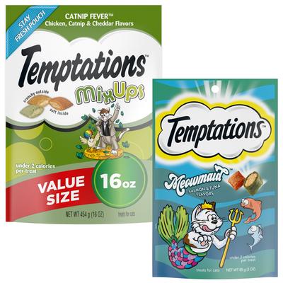 Paquete: Temptations MixUps Catnip Fever Flavor, bolsa de 16 oz + Golosinas suaves y crujientes para gatos Meowmaid con sabores a salmón y atún