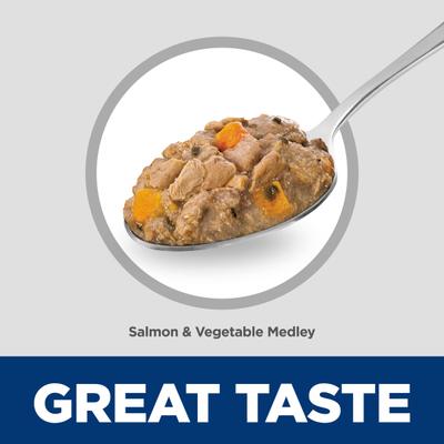 Alimento húmedo para gatos adultos de interior con mezcla de salmón y verduras picadas, lata de 5.5 oz, 24 unidades