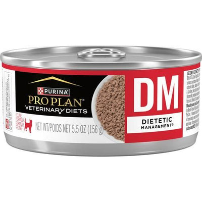 Alimento húmedo para gatos DM Dietetic Management, 5.5 oz, caja de 24