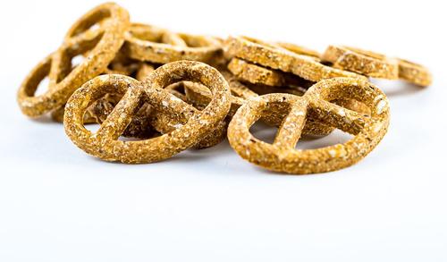 Peanut Butter Pretzels Crunchy Dog Treats, 4-oz bag