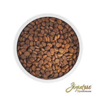 Paquete: Alimento seco Zignature Whitefish con fórmula de ingredientes limitados (bolsa de 5,7 kg) + Galletas Ziggy Bars (bolsa de 355 g) + Golosinas blandas para perros (bolsa de 113 g)