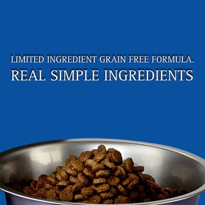 Paquete: Alimento seco para perros Zignature con fórmula de ingredientes limitados y sin cereales, para trucha y salmón (bolsa de 11.3 kg) + Zignature Grain-Free Venison Formula Ziggy Bars Biscuit Treats (bolsa de 355 g)